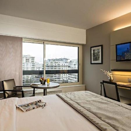 รีซิดโฮม ปาร์ค ดู มิลเลนแนร์ Aparthotel กูร์เบอวัวร์ ภายนอก รูปภาพ