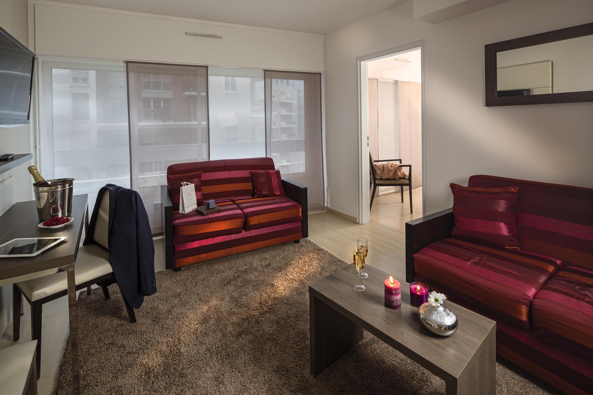 รีซิดโฮม ปาร์ค ดู มิลเลนแนร์ Aparthotel กูร์เบอวัวร์ ภายนอก รูปภาพ