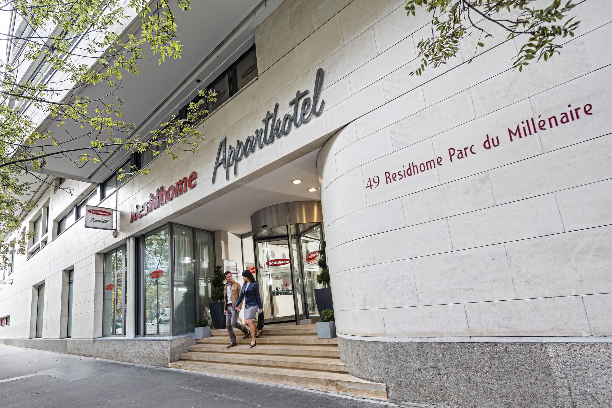 รีซิดโฮม ปาร์ค ดู มิลเลนแนร์ Aparthotel กูร์เบอวัวร์ ภายนอก รูปภาพ