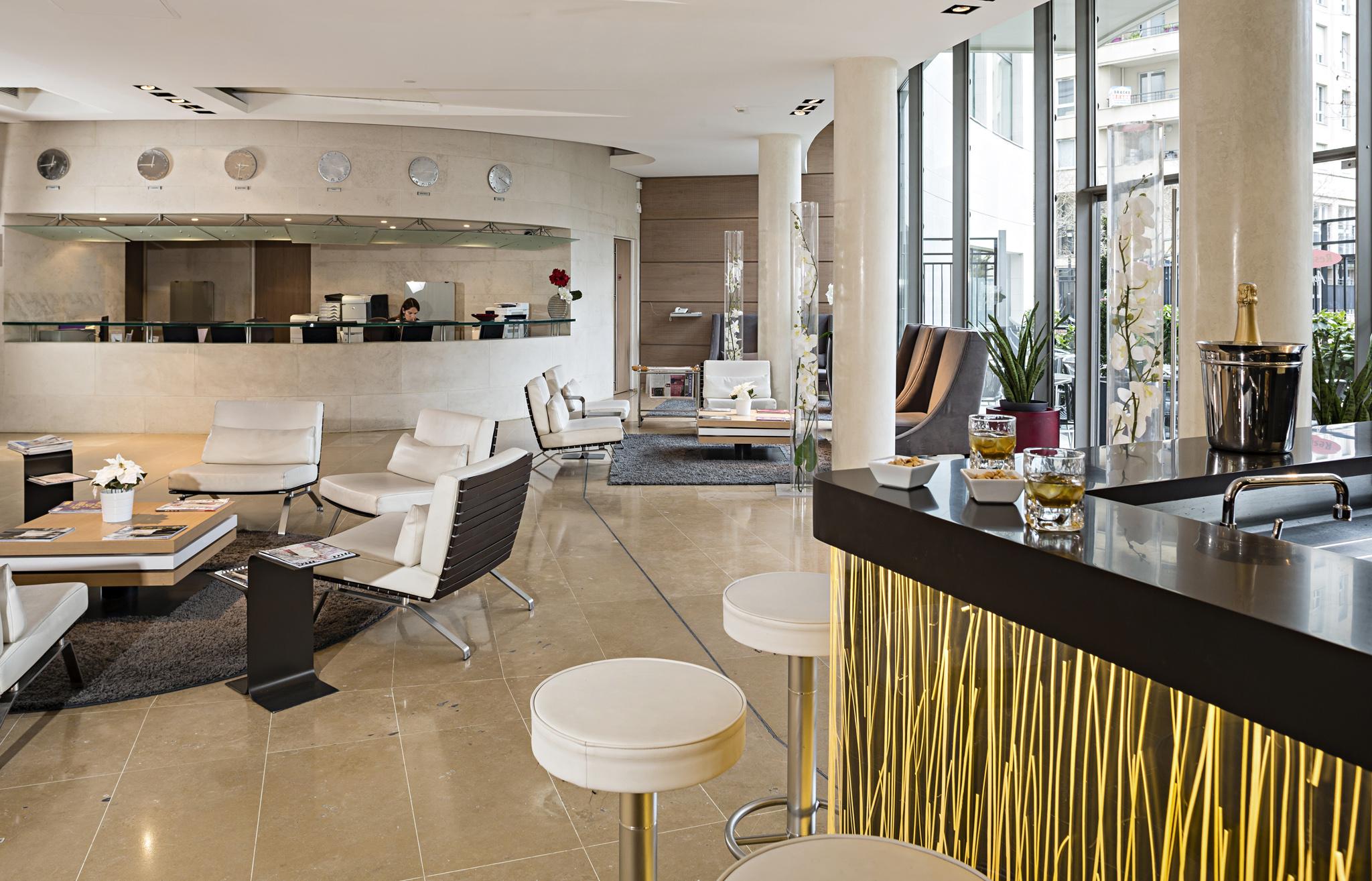 รีซิดโฮม ปาร์ค ดู มิลเลนแนร์ Aparthotel กูร์เบอวัวร์ ภายนอก รูปภาพ