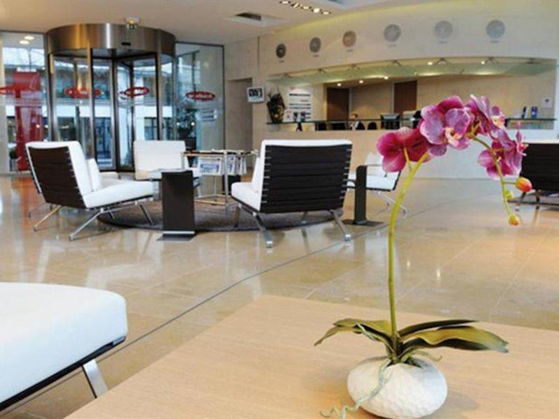 รีซิดโฮม ปาร์ค ดู มิลเลนแนร์ Aparthotel กูร์เบอวัวร์ ภายนอก รูปภาพ