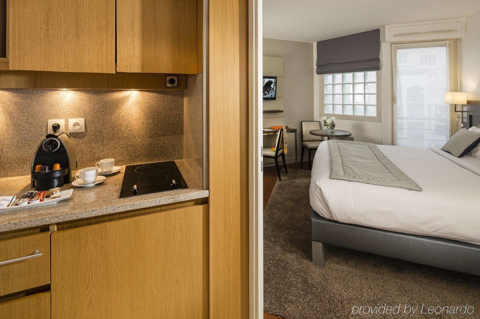 รีซิดโฮม ปาร์ค ดู มิลเลนแนร์ Aparthotel กูร์เบอวัวร์ ภายนอก รูปภาพ